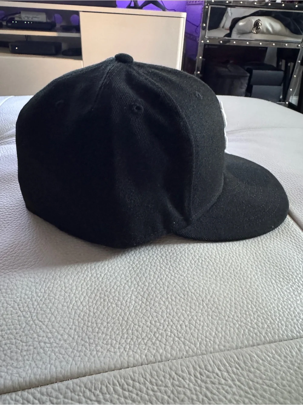 New Era Black and White Chicago Sox Fitted Cap 7 1/2